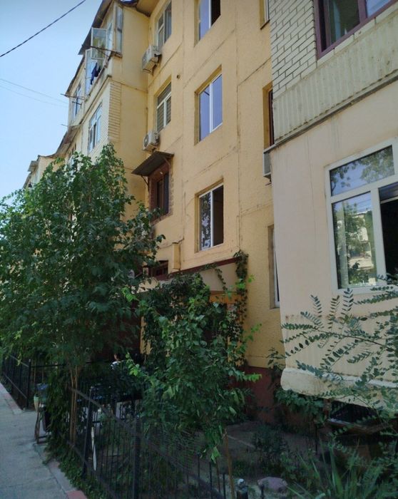 Авиасозлар 4, метро Яшабад 2в3/2/4 площадь 50 кв.м.