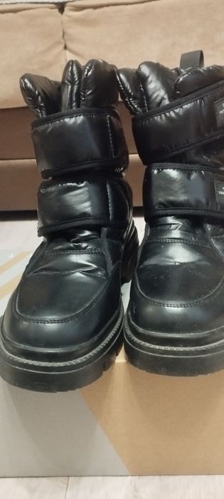 Продам Женские дутики