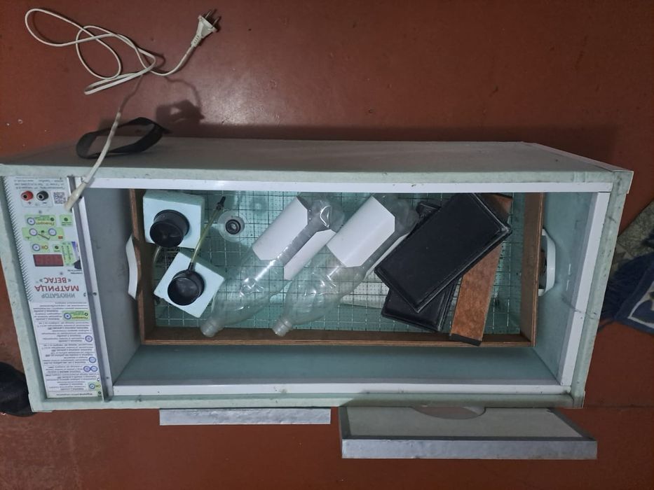 Продам Инкубатор.