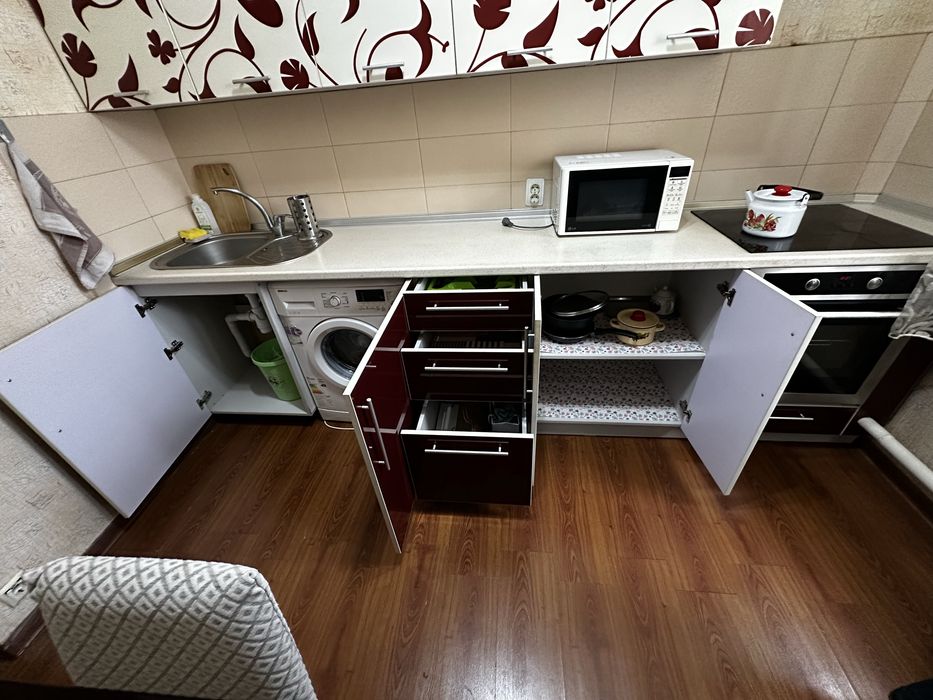 кухонный гарнитур + духовка + плита