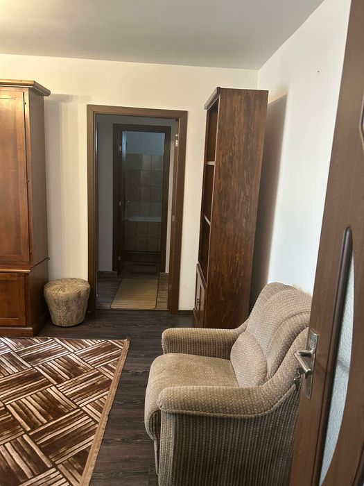 Închiriez apartament în Mizil