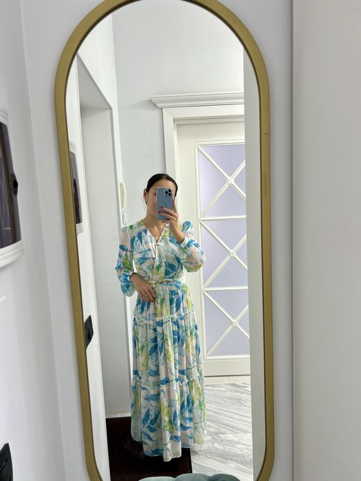 Платье 10000 тг размер 42-44