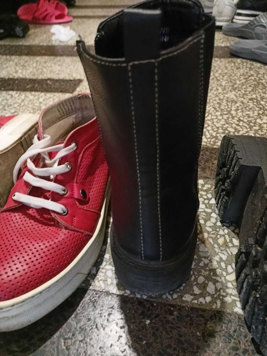 два чифта боти за 10 евро