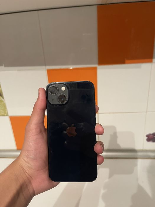 iPhone 13  с каробкой