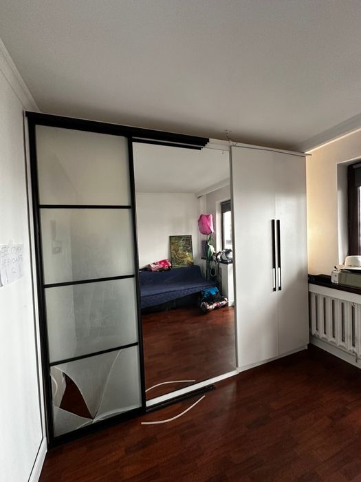 Шкаф двухсторонний с зеркалом бу