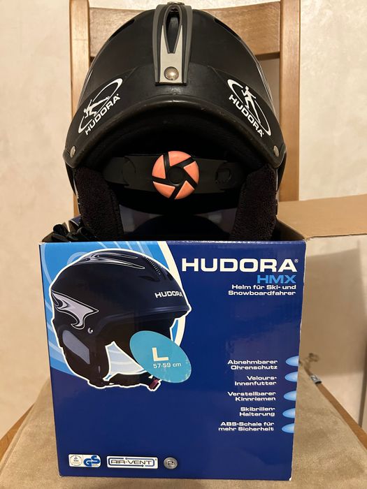 Cască , ochelari de ski