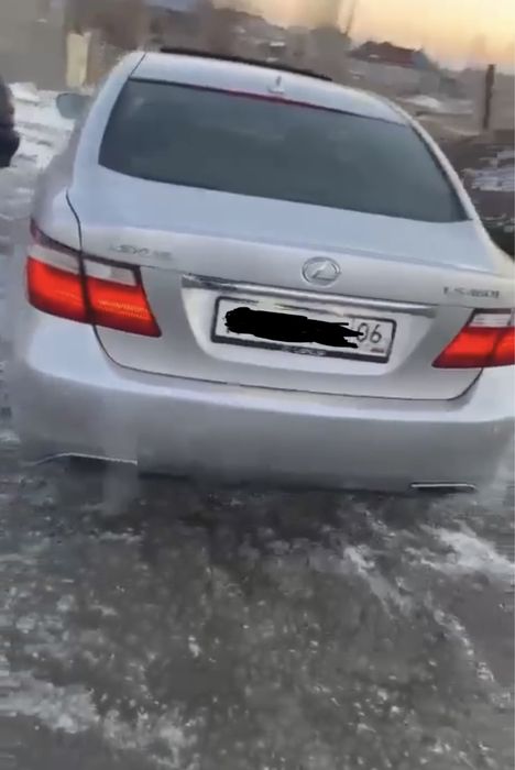 Лексус LS 460