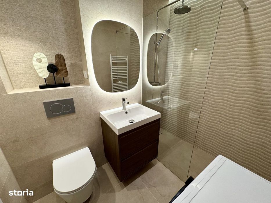 Inchiriez apartament 3 camere, Piata Spitalului-Intim