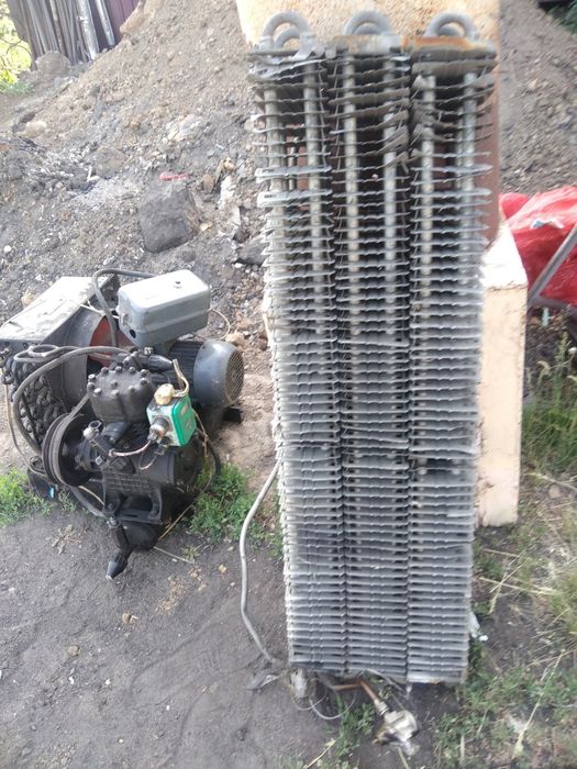 Продам холодильный компрессор