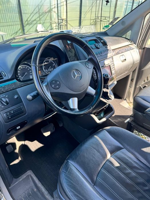 Închiriez Mercedes-Benz Viano Business 7 locuri doar cu sofer