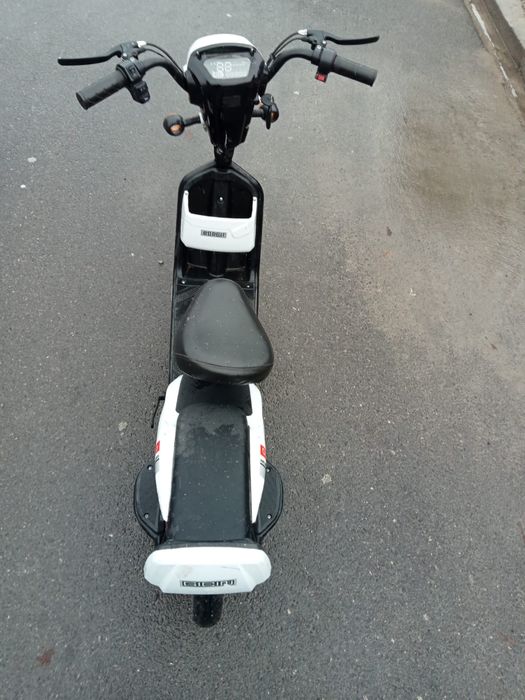 Электронной скутер