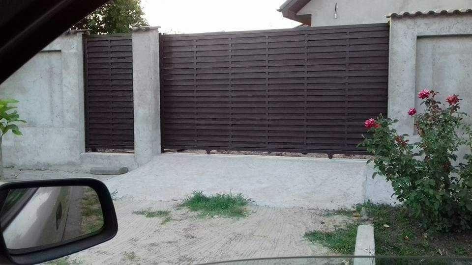 Garduri si porti din panouri stil jaluzele si alte modele disponibile