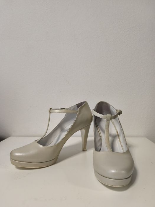 Pantofi eleganți de piele foarte comozi