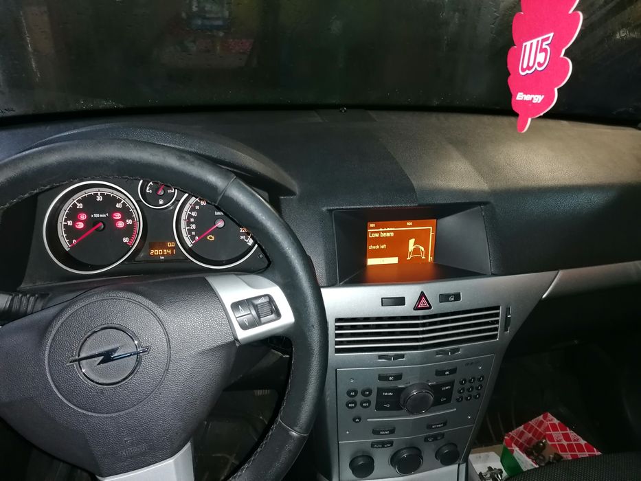 Опел Астра 1,7cdti