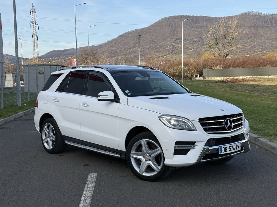 Mercedes Benz ML350 // Exlusive AMG // 258 cp //4x4// Panoramic
