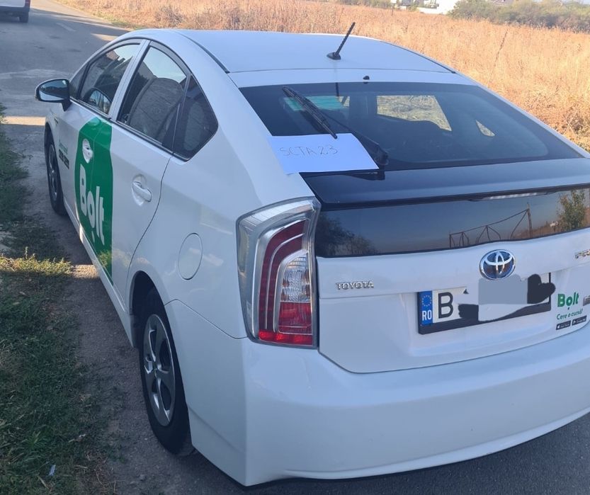 Închiriez Toyota Prius,HIBRID ,FACE-LIFT, Bolt -Uber, AUTOMAT