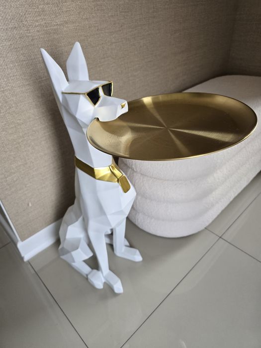 Masuta decorativa design modern – caine stil geometric + tava aurie