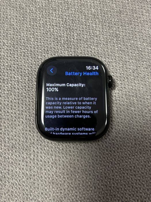 Apple Watch Series 10 / 46 mm / Black