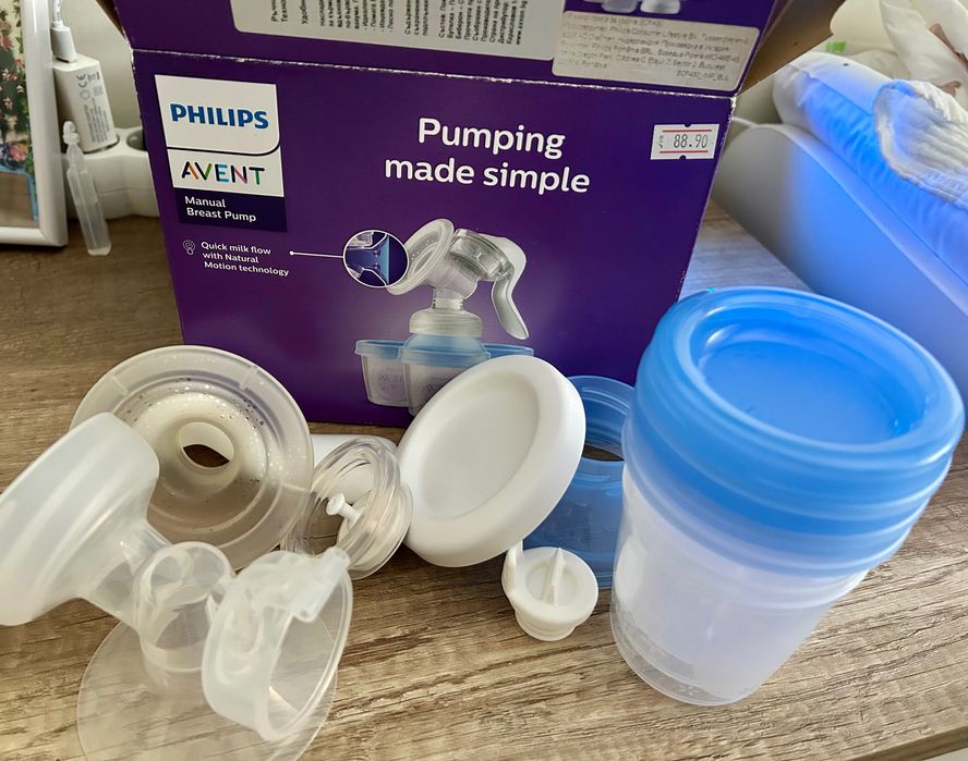 Philips AVENT Ръчна помпа за изцежане Natural Motion с контейнери VIA