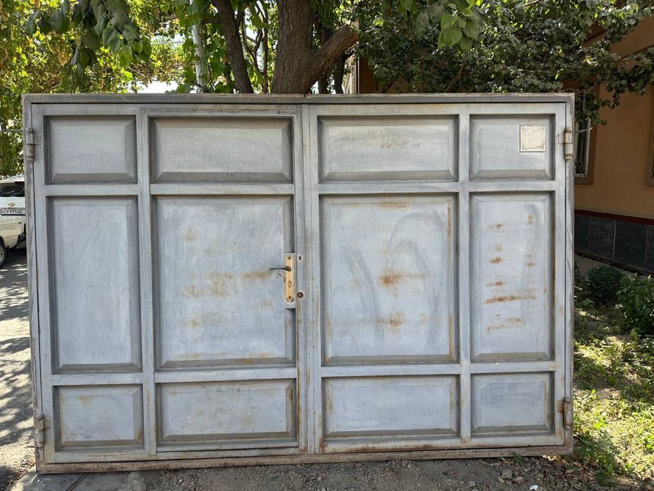 Darvoza.   Дверь.