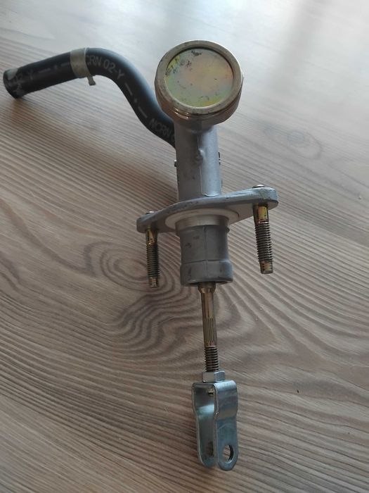 Горна помпа за съединител за нисан примера р12 и камера