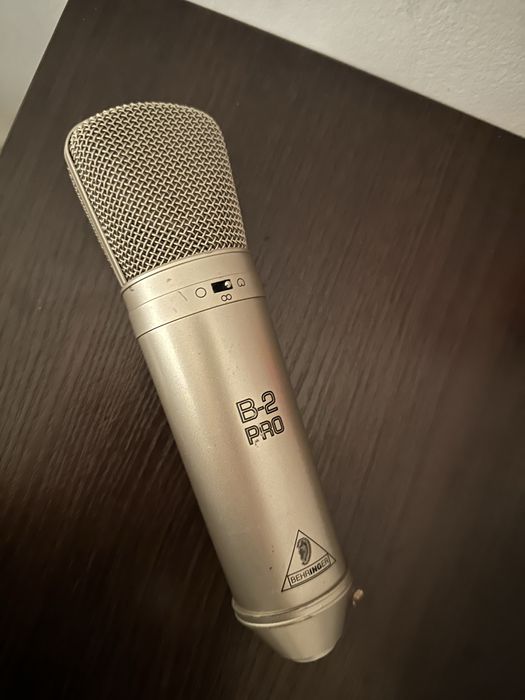 Продается студийный микрофон