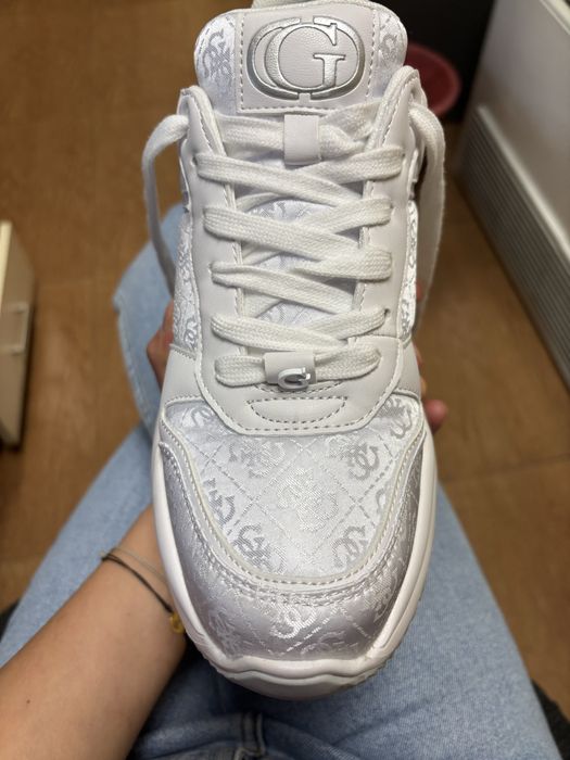Guess сникърси маратонки 40 номер
