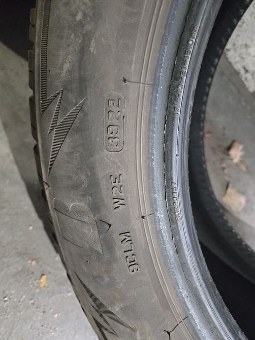 Зимни гуми 2бр. Bridgstone 215 55 17