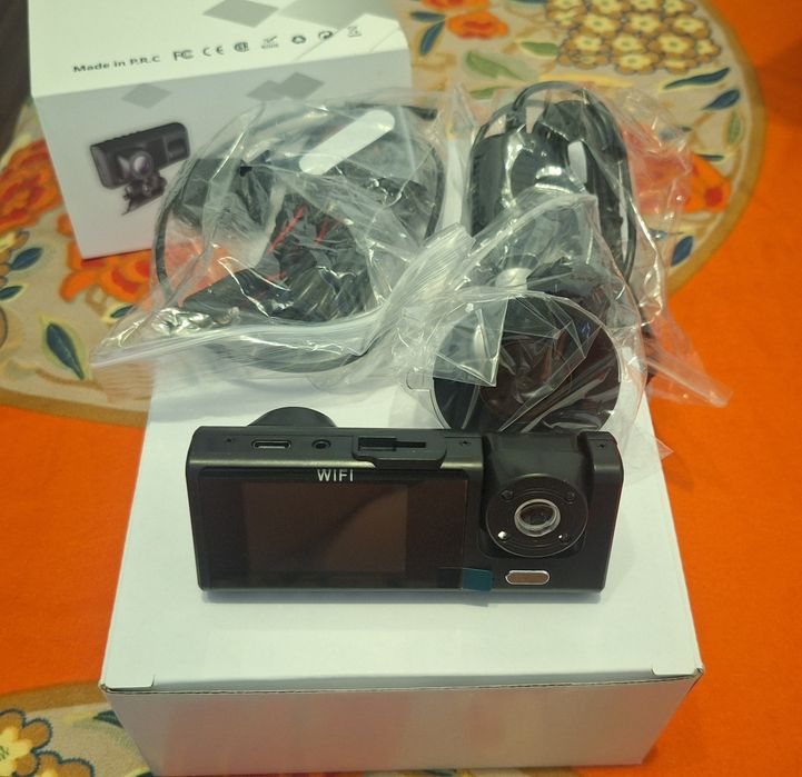Cameră auto DVR 3 camere Față-Spate-Interior Full HD 1080P 140°