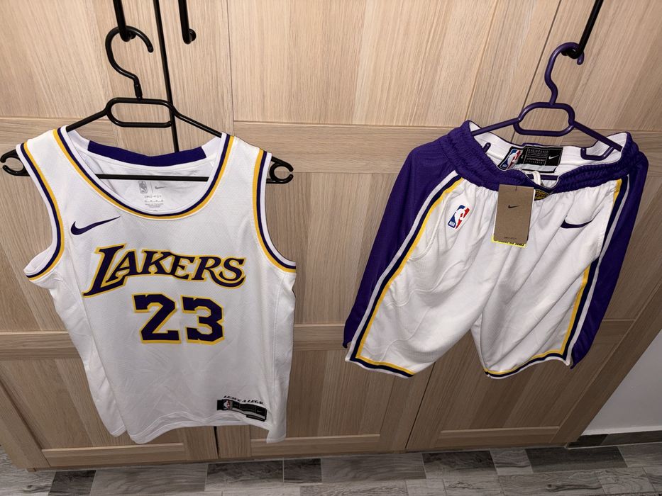 Compleu basket LAKERS Nike masura S si M
