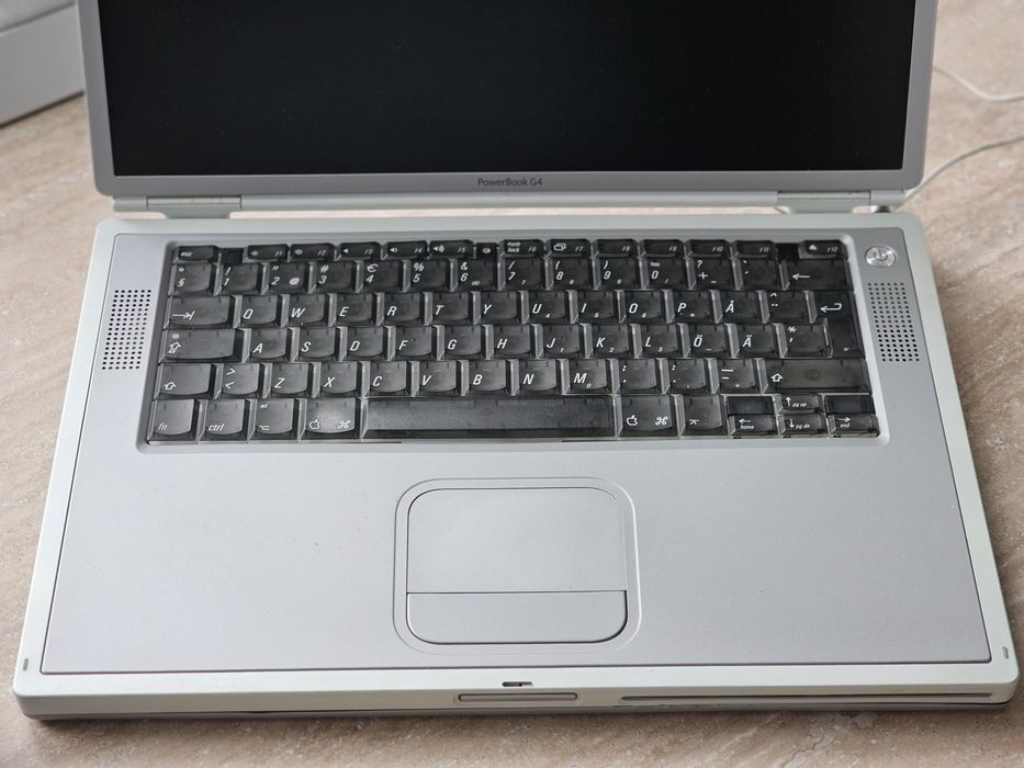 Apple PowerBook G4 15" 1.0 (Ti) (2004)