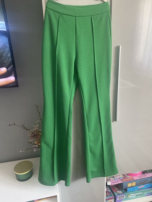 Pantaloni cu crac larg ,verde S