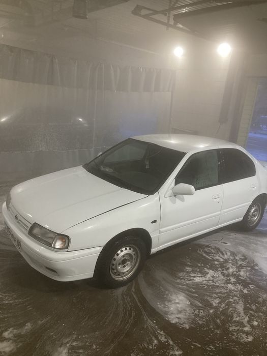 Nissan primera p10