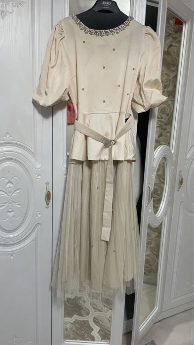 Платья нарядные  46размер