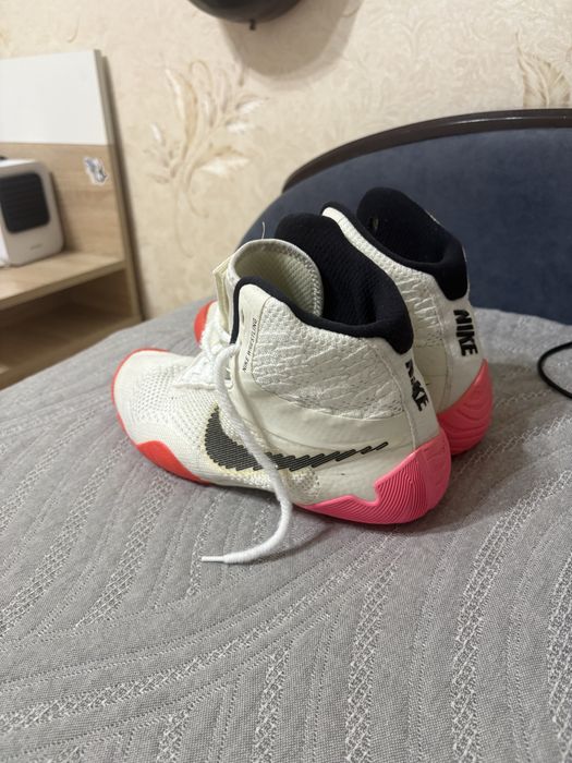 nike tawa se 8us