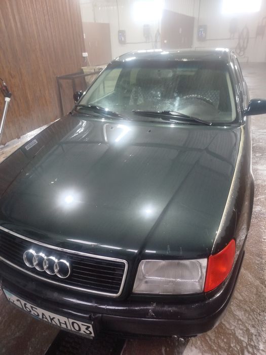 Продам ауди100 с4 1993г