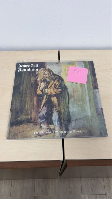 Vand vinyl-uri simple LP, formatia si albumul le gasiti in poze