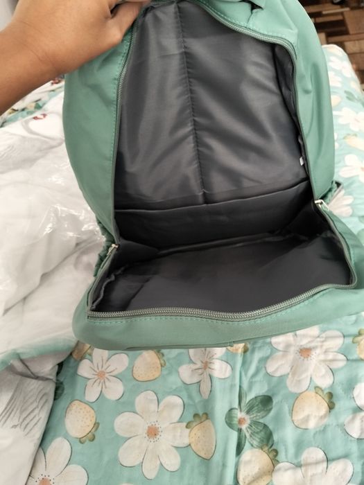 Продам рюкзак 2000тг