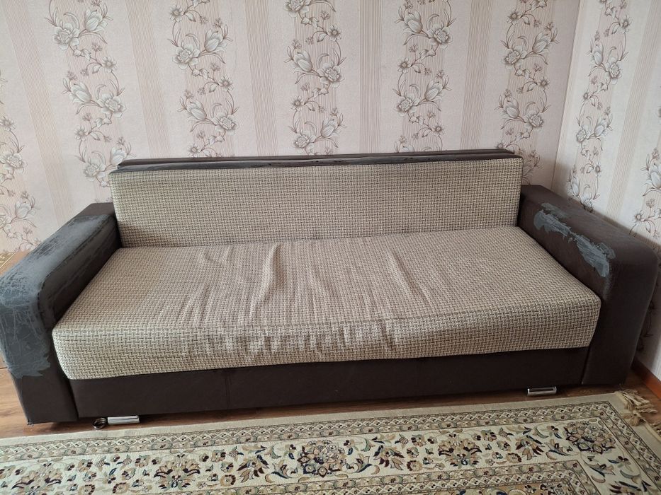 Диван раскладной.