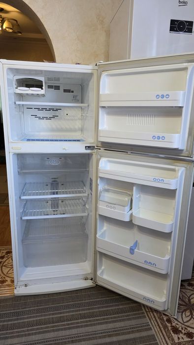 Холодильник LG двухкамерный