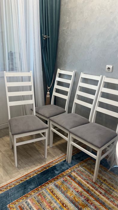 Продам стулья 4 штуки