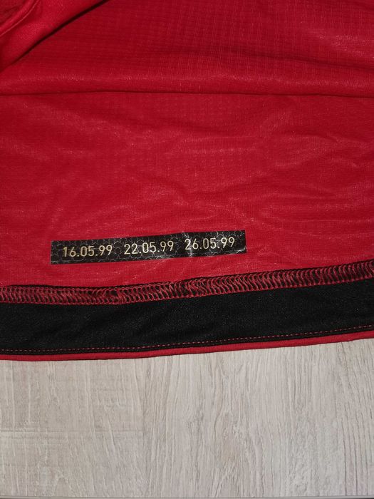 Vind tricou manchester united