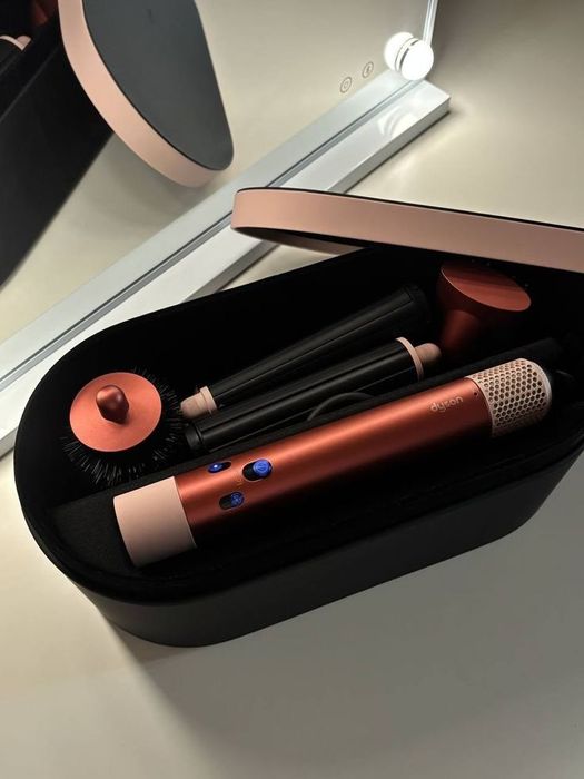 Dyson Airwrap HS08 Amber Silk — тепло, стиль и безупречный результат