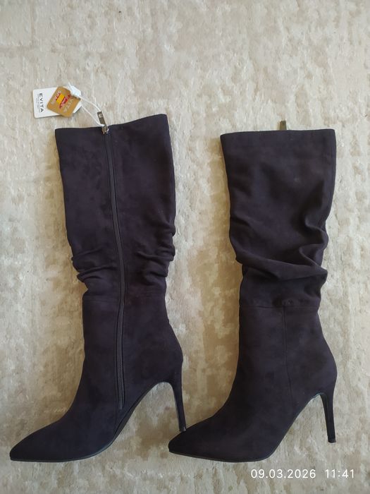 Продам женские сапоги 12000тнг