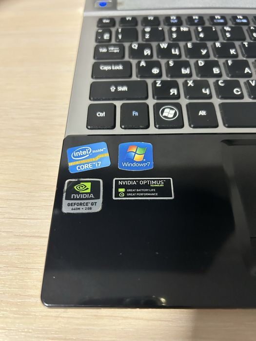 Ноутбук  Acer Aspire V3-571G