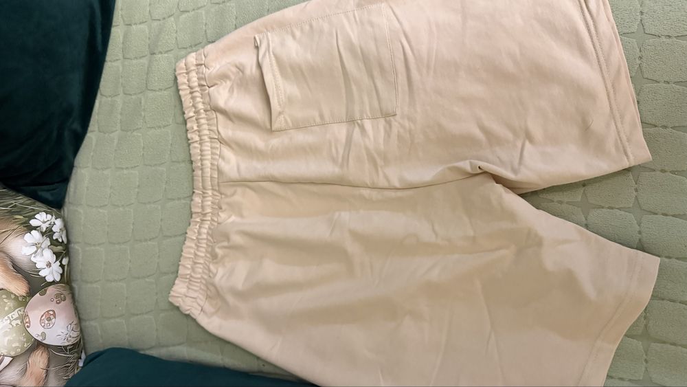 Essentials Къси гащи нови