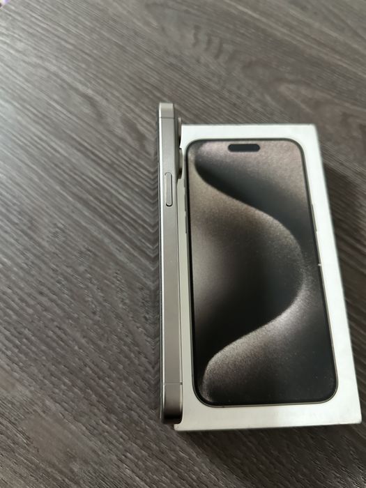 Продаю Iphone 15 pro max