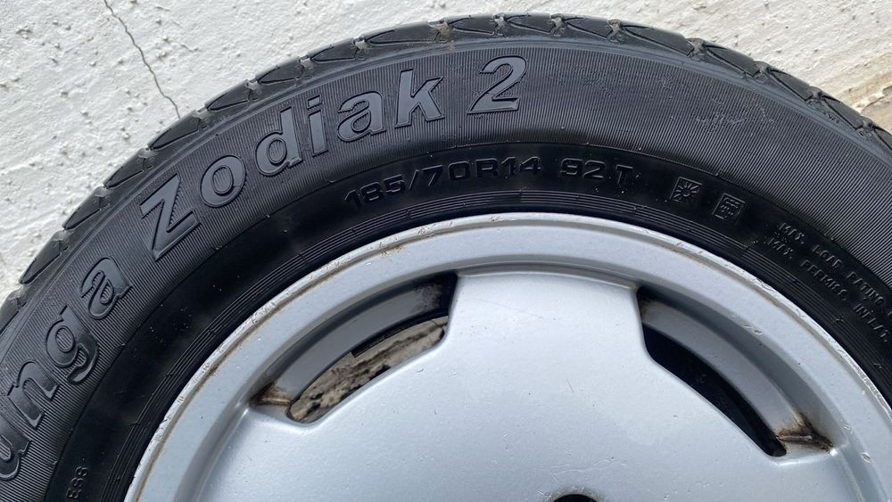 Продам диск с летней покрышкой на ауди