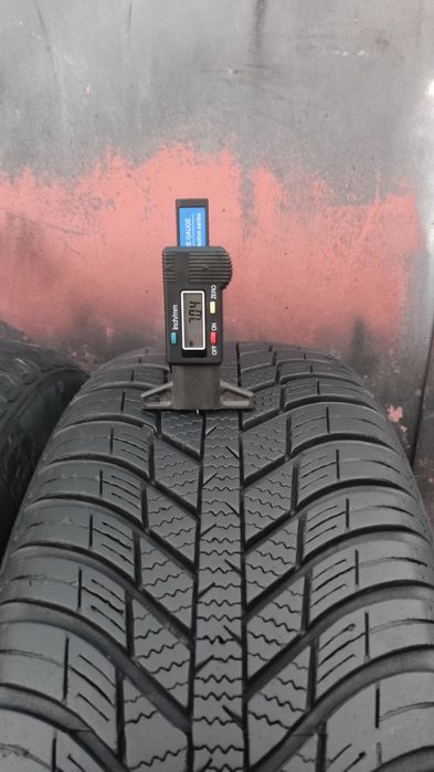 2бр. всесезонни гуми 215/60/17 Nexen Nblue 4 Season 
dot24
7mm
Много д