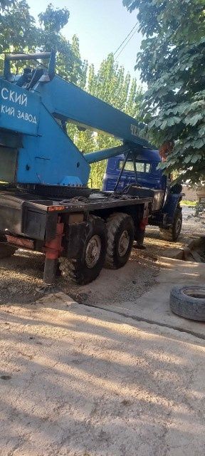Автокран Урал 25 тон